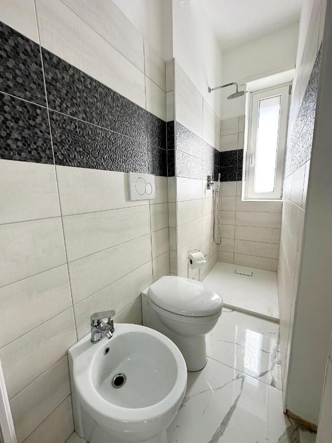 Wh - Cuore Home - Attico Monolocale Con Parcheggio Gratuito - 5 Minuti Dal Centro - Wifi Sanremo Luaran gambar